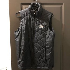 Black north face vest